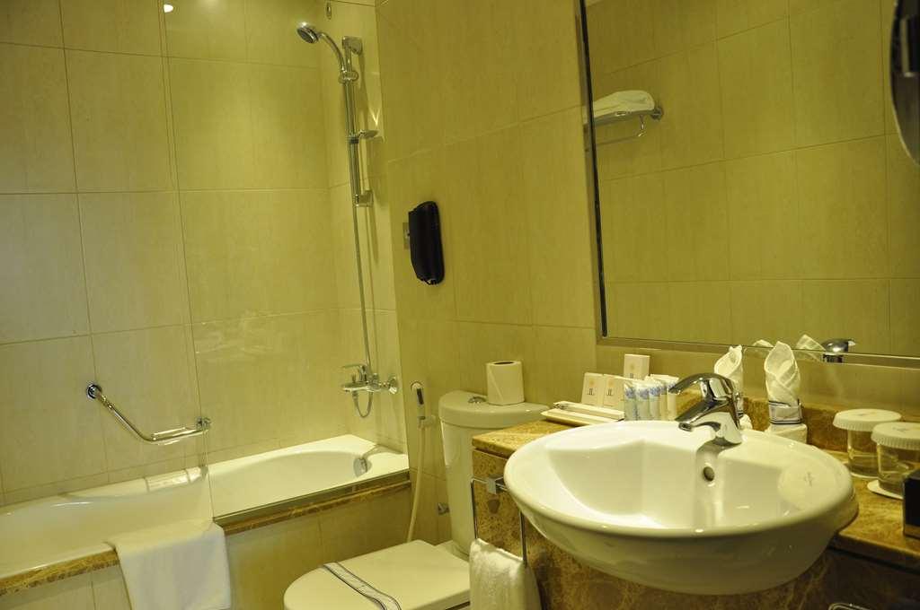Lavender Hotel Al Nahda Dubai Room photo